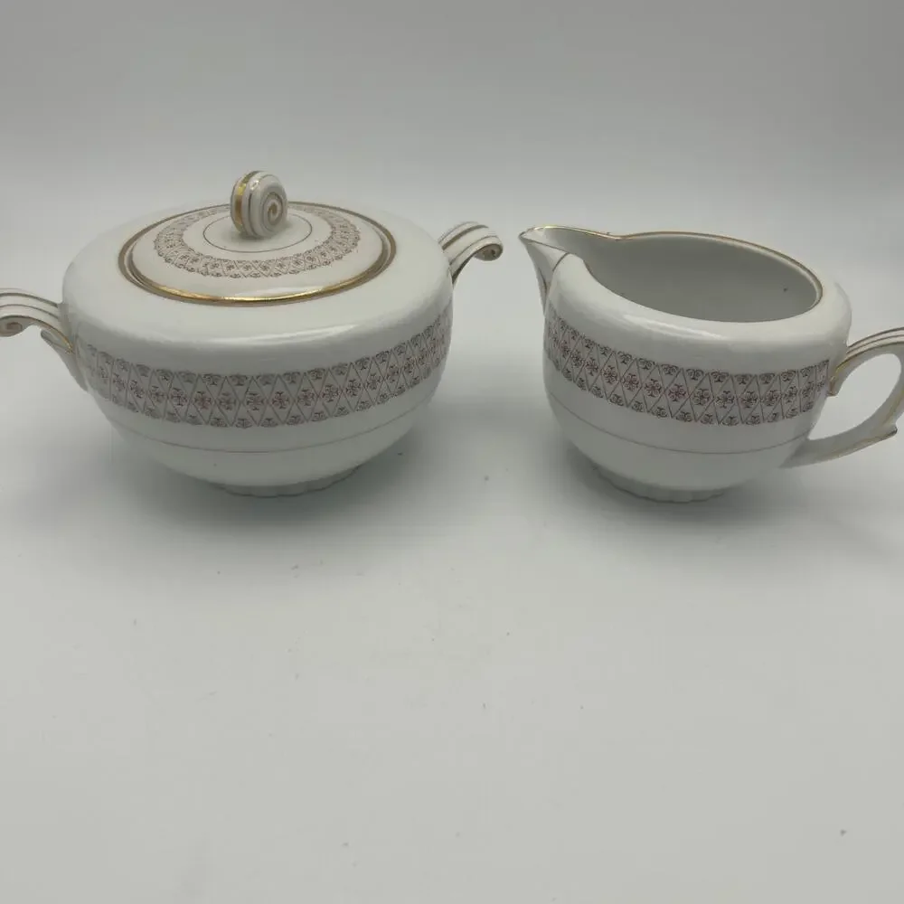 Narumi Fine Bone China. Sugar And Creamer Set. Rose Motif. 1950s